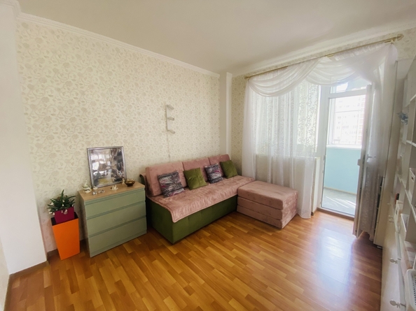 
  Продается 1-комн. квартира, 56 м², Лазурная ул, д. 16
. Фото 3.