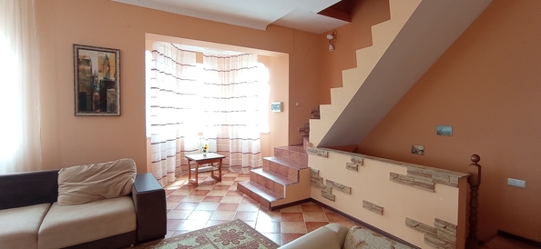 
  Продается 2-комн. квартира, 58 м², Николаевская ул, д. 10
. Фото 2.