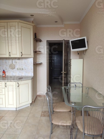 
  Продается 1-комн. квартира, 55 м², Юных Ленинцев ул, д. 10
. Фото 2.