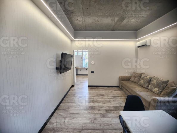 
  Продается 1-комн. квартира, 46 м², Альпийская ул, д. 90/4
. Фото 2.