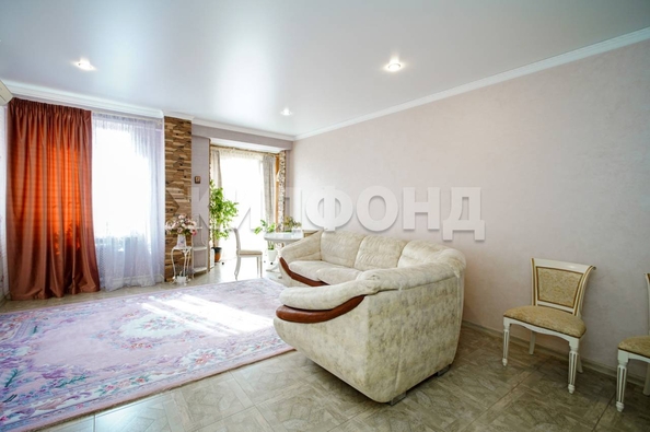 
  Продается 2-комн. квартира, 69 м², Баварская ул, д. 8
. Фото 1.