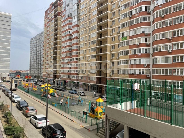 
  Продается 3-комн. квартира, 77.2 м², Цезаря Куникова ул
. Фото 21.