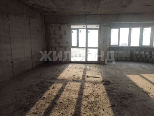 
  Продается 3-комн. квартира, 71 м², Туапсинская ул, д. 19
. Фото 7.