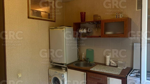 
  Продается 1-комн. квартира, 30 м², Конституции СССР ул, д. 10
. Фото 6.