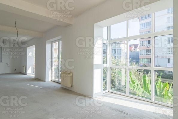 
  Продается 4-комн. квартира, 92 м², Клубничная ул, д. 1/14
. Фото 9.