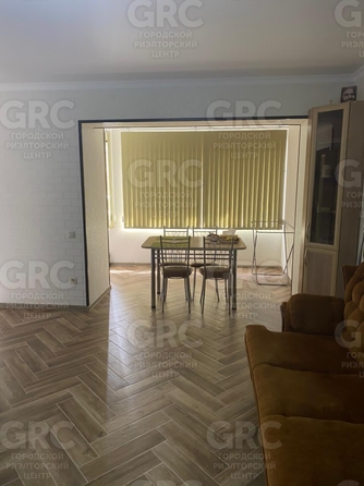 
  Продается 2-комн. квартира, 43.3 м², Разина ул, д. 18
. Фото 1.