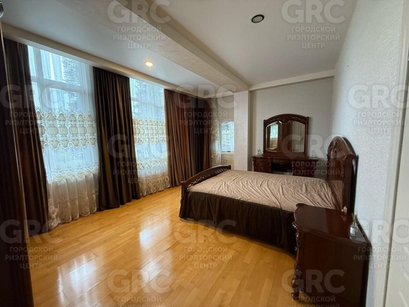 
  Продается 3-комн. квартира, 139 м², Калужская ул, д. 40
. Фото 4.