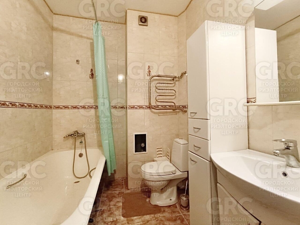 
  Продается 2-комн. квартира, 42.8 м², Вишневая ул, д. 26/5
. Фото 8.