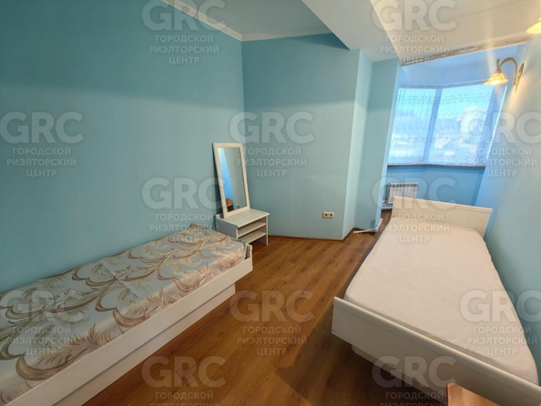 
  Продается 4-комн. квартира, 122.2 м², Крымская ул, д. 25А
. Фото 10.