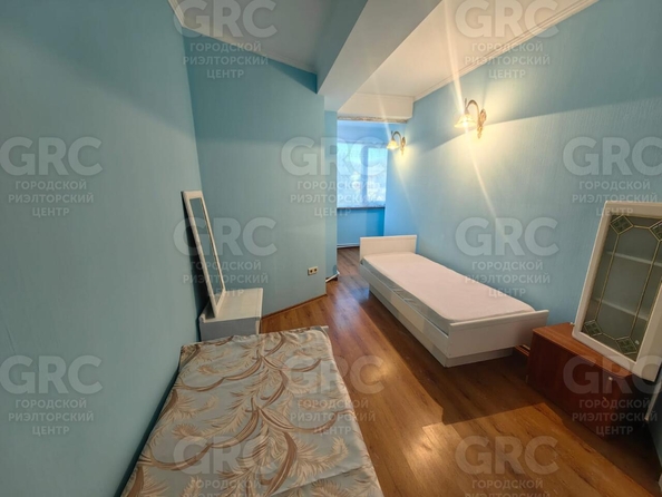 
  Продается 4-комн. квартира, 122.2 м², Крымская ул, д. 25А
. Фото 12.