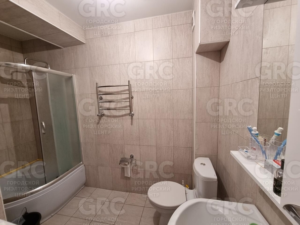 
  Продается 3-комн. квартира, 53.3 м², Искры ул, д. 2/1
. Фото 8.