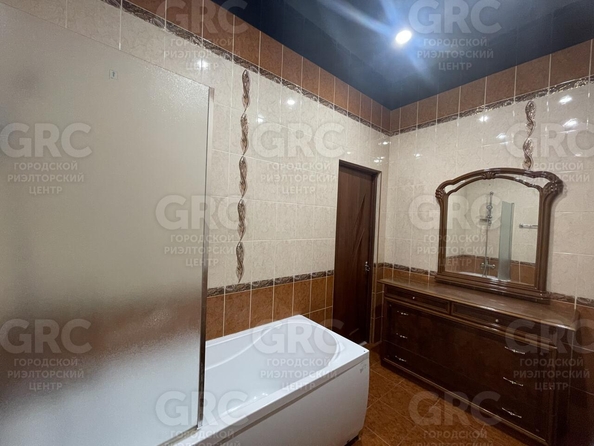 
  Продается 2-комн. квартира, 46 м², Альпийская ул, д. 1/3
. Фото 32.