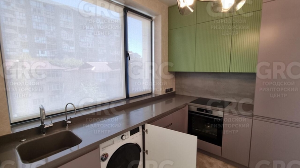 
  Продается 2-комн. квартира, 42 м², Конституции СССР ул, д. 18
. Фото 12.