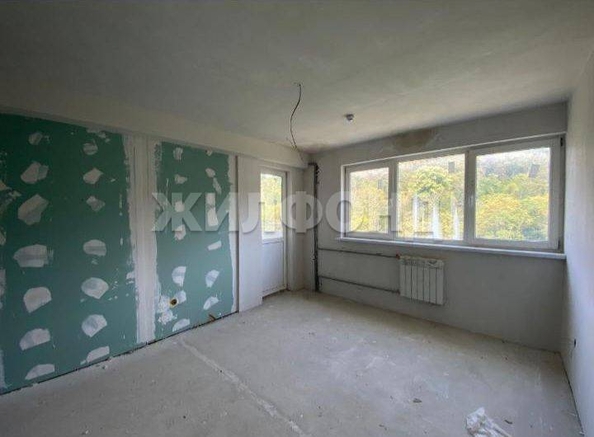 
   Продам 3-комнатную, 69.7 м², Тепличная ул, 75

. Фото 2.