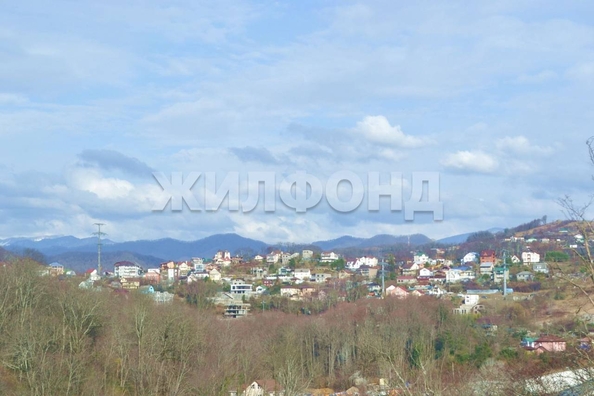 
   Продам 2-комнатную, 65 м², Амбровая ул, 33

. Фото 2.
