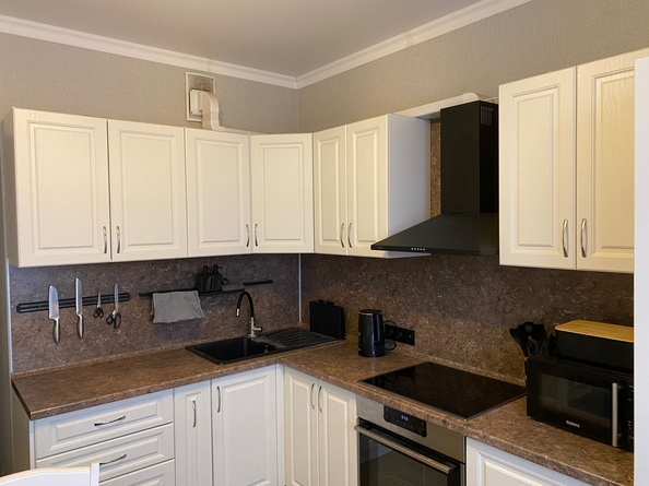
  Продам 1-комн. квартиру, 40 м², Евгении Жигуленко ул, д. 13
. Фото 1.