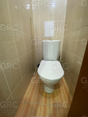 
  Продается 2-комн. квартира, 51.4 м², Туапсинская ул, д. 15
. Фото 7.