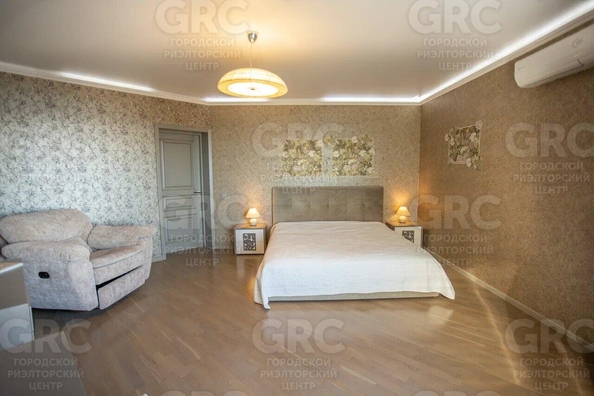 
  Продается 2-комн. квартира, 82 м², Виноградная ул, д. 4
. Фото 5.