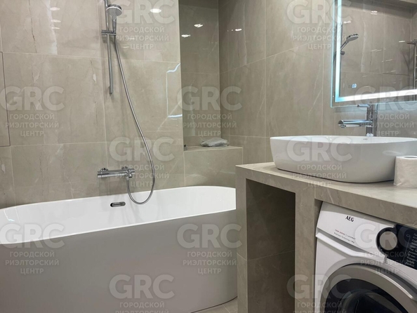 
  Продается 2-комн. квартира, 71.5 м², Лысая гора ул, д. 23/1
. Фото 9.