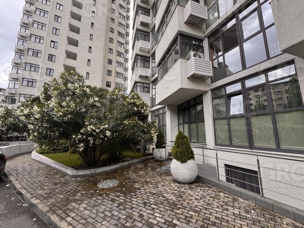 
  Продается 4-комн. квартира, 134 м², Дагомысский пер, д. 18
. Фото 1.