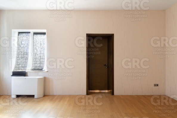 
  Продается 3-комн. квартира, 110.3 м², Виноградная ул
. Фото 28.