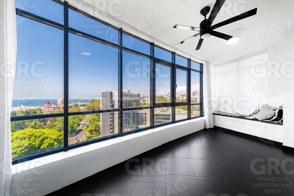 
  Продается 2-комн. квартира, 101 м², Войкова ул, д. 21
. Фото 1.