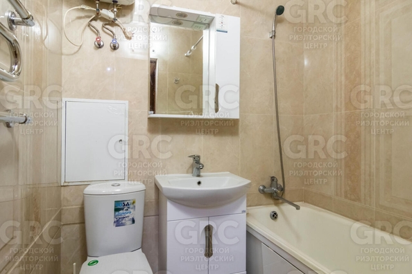 
  Продается 4-комн. квартира, 75 м², Новоселов ул, д. 11
. Фото 13.