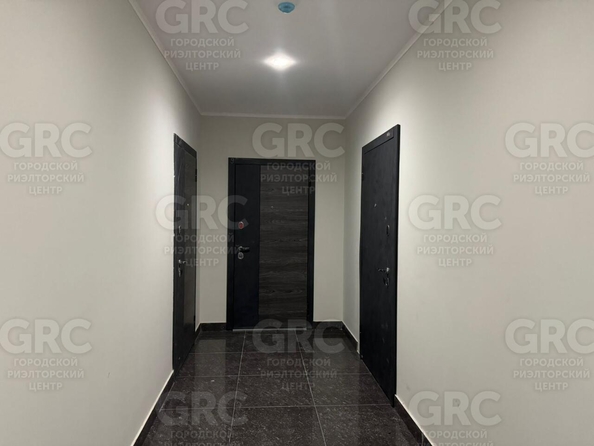 
  Продается 1-комн. квартира, 53 м², Туапсинская ул, д. 10
. Фото 10.