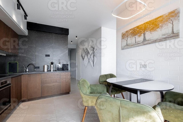 
  Продается 4-комн. квартира, 97 м², Дагомысский пер, д. 6
. Фото 3.