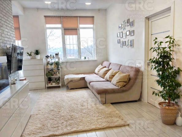 
  Продается 3-комн. квартира, 68 м², Тепличная ул, д. 96
. Фото 2.