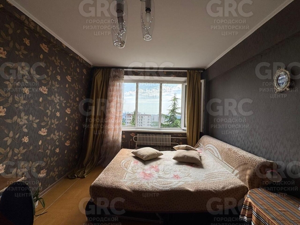 
  Продается 3-комн. квартира, 65.7 м², Вишневая ул, д. 24
. Фото 7.