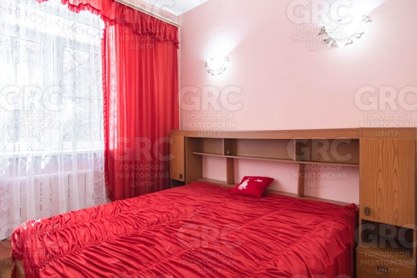 
  Продается 4-комн. квартира, 175.7 м², Комсомольская ул, д. 29
. Фото 2.