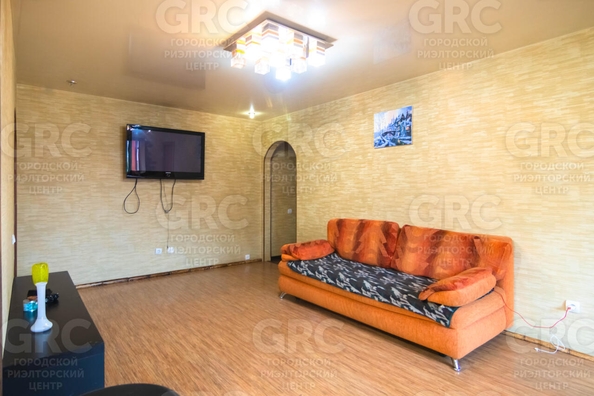 
  Продается 3-комн. квартира, 59.1 м², Конституции СССР ул, д. 38
. Фото 9.