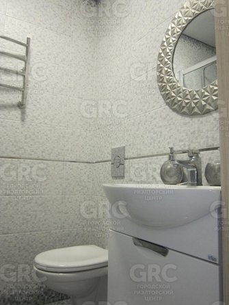 
  Продается 2-комн. квартира, 55 м², Голенева ул, д. 17/4
. Фото 4.