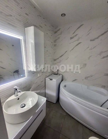 
   Продам 2-комнатную, 47.9 м², Тепличная ул, 63

. Фото 2.
