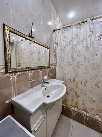 
   Продам 3-комнатную, 97 м², Евгении Жигуленко ул, 13к2

. Фото 8.