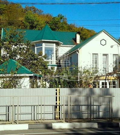 
  Продается дом, 260 м², поселок городского типа Новомихайловский
. Фото 1.