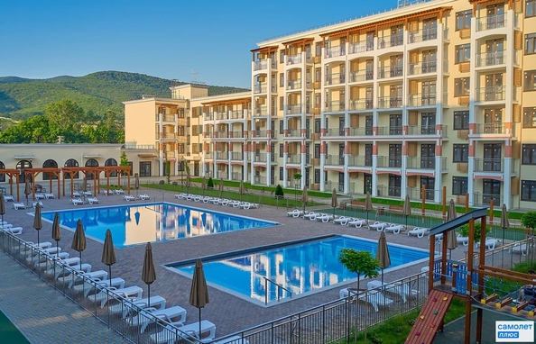 
  Продается 2-комн. квартира 52 м², в ЖК Кипарис, литер 6. Фото 1.