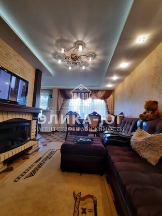 
   Продам 3-комнатную, 61 м², 2-й мкр

. Фото 1.