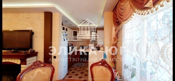 
   Продам 3-комнатную, 61 м², 2-й мкр

. Фото 11.