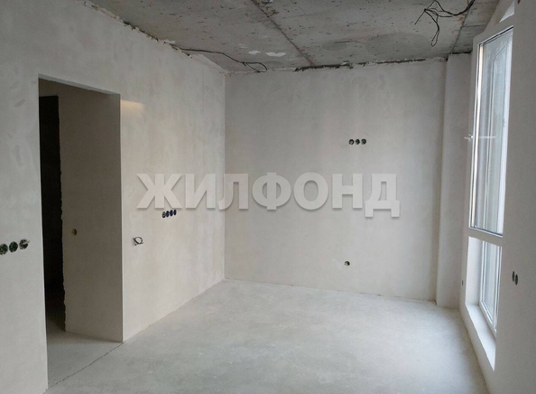 
   Продам 1-комнатную, 24.7 м², Молодогвардейская ул, 2/80

. Фото 2.