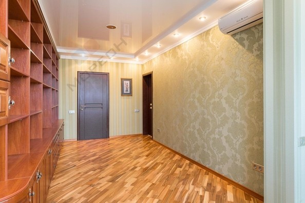 
   Продам 5-комнатную, 187.3 м², Достоевского ул, 84/1

. Фото 8.