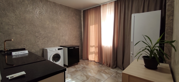 
  Сдам 1-комн. квартиру 38 м². Фото 1.