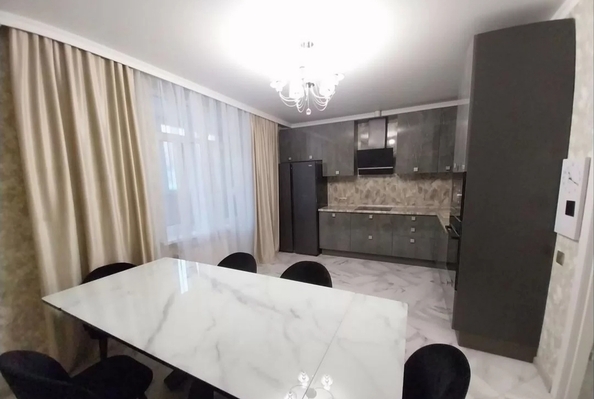 
  Продается 3-комн. квартира 107 м². Фото 1.