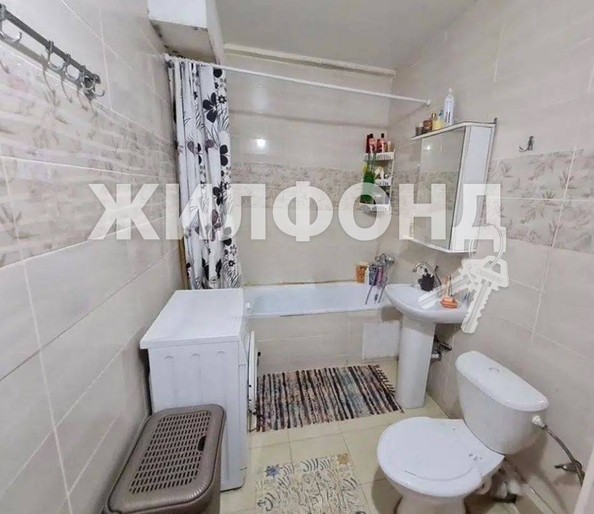 
   Продам 2-комнатную, 42 м², Макаренко ул, 8/6А

. Фото 3.