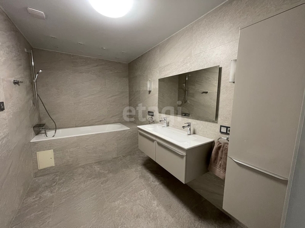 
  Продается 4-комн. квартира 263.5 м². Фото 14.