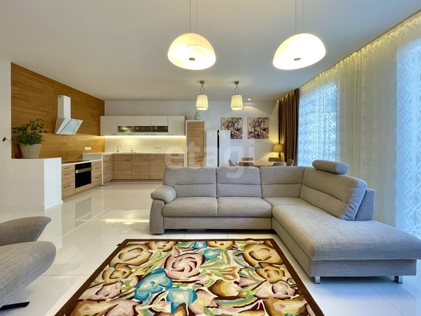 
  Продается 4-комн. квартира 154 м². Фото 2.