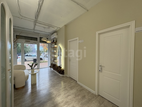 
  Продается офис 42.2 м². Фото 2.