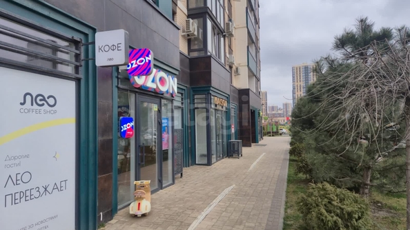 
  Продается торговая площадь 54.9 м², в МКР Любимово, 2 квартал литер 1. Фото 1.