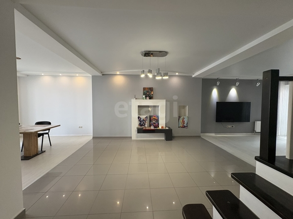 
  Продается 4-комн. квартира 198 м². Фото 2.